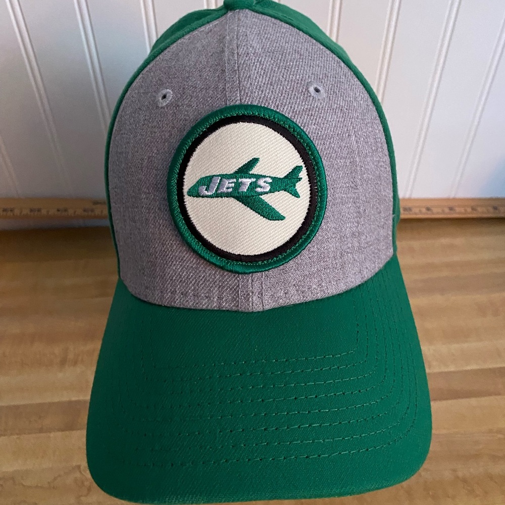 Preowned Men’s “ Jets “ Hat/Cap. Small to Medium. Green/Grey. NFL.
